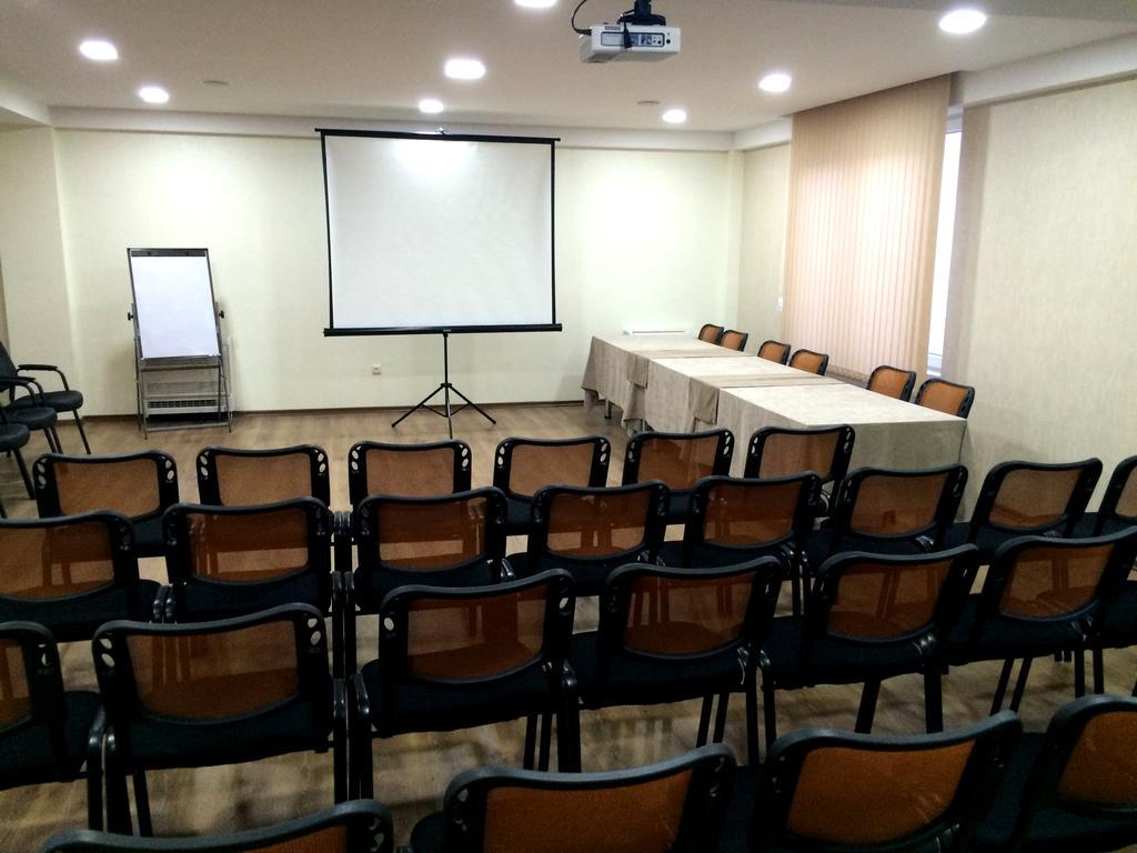 Hotel Gureli Тбилиси Екстериор снимка