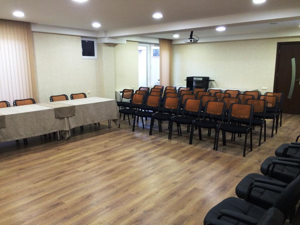 Hotel Gureli Тбилиси Екстериор снимка