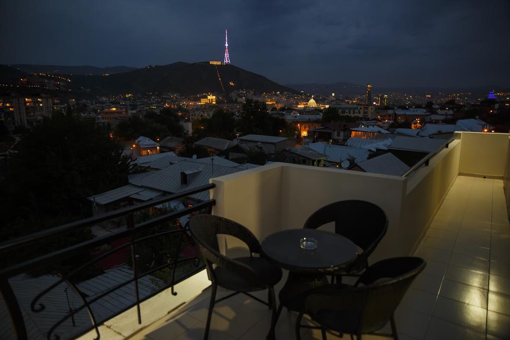 Hotel Gureli Тбилиси Екстериор снимка